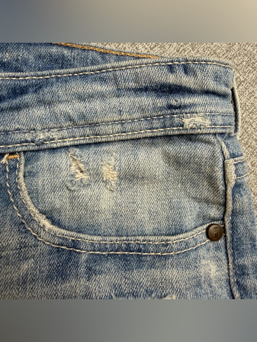 Anthropologie Pilcro & the Letterpress Distressed Denim Shorts Size 24 - Picture 6 of 12